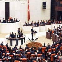 البرلمان التركي يناقش مشروع رفع الحصانة عن النواب المؤيدين للأكراد