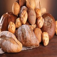 الخبز يقوى العظام ويجنبك أمراض القلب